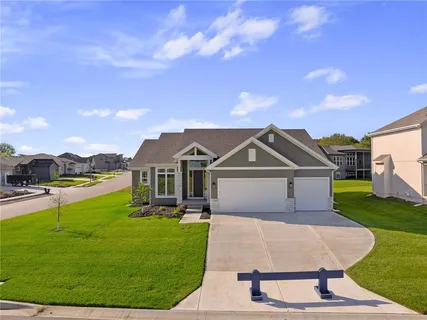 $637,000 | 25003 West 89th Terrace, Lenexa, KS 66227