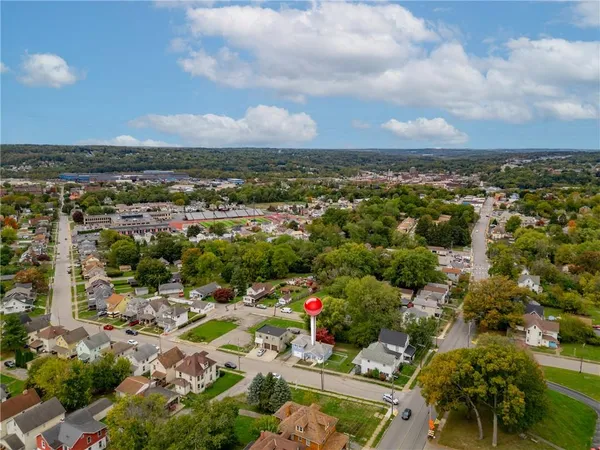 $1,560 | 841 East Lutton Street, New Castle, PA 16101