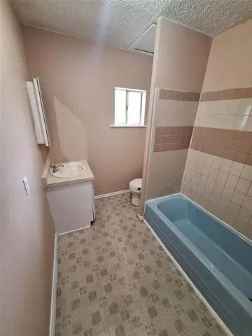 $1,095 | 1942 State Street, Unit B, Abilene, TX 79603