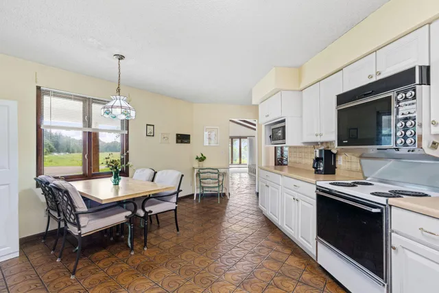 $749,900 | 13200 Henning Circle Northeast, Prior Lake, MN 55372