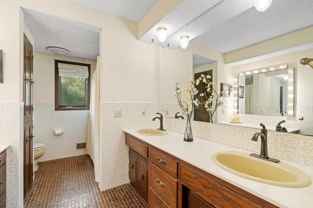 $749,900 | 13200 Henning Circle Northeast, Prior Lake, MN 55372