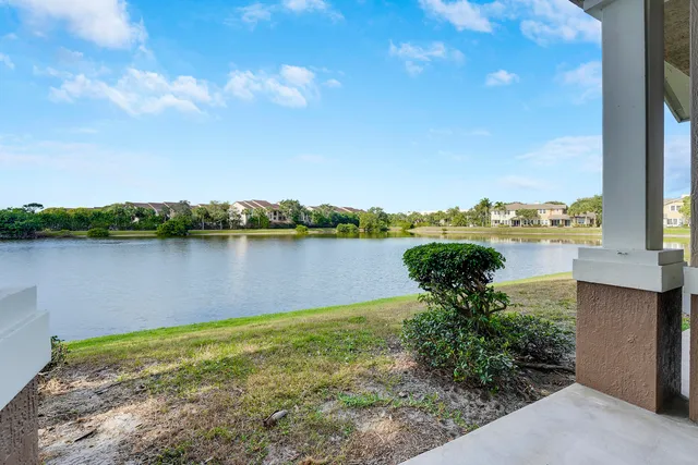 $3,200 | 881 Marina Del Ray Lane, Unit 1, West Palm Beach, FL 33401