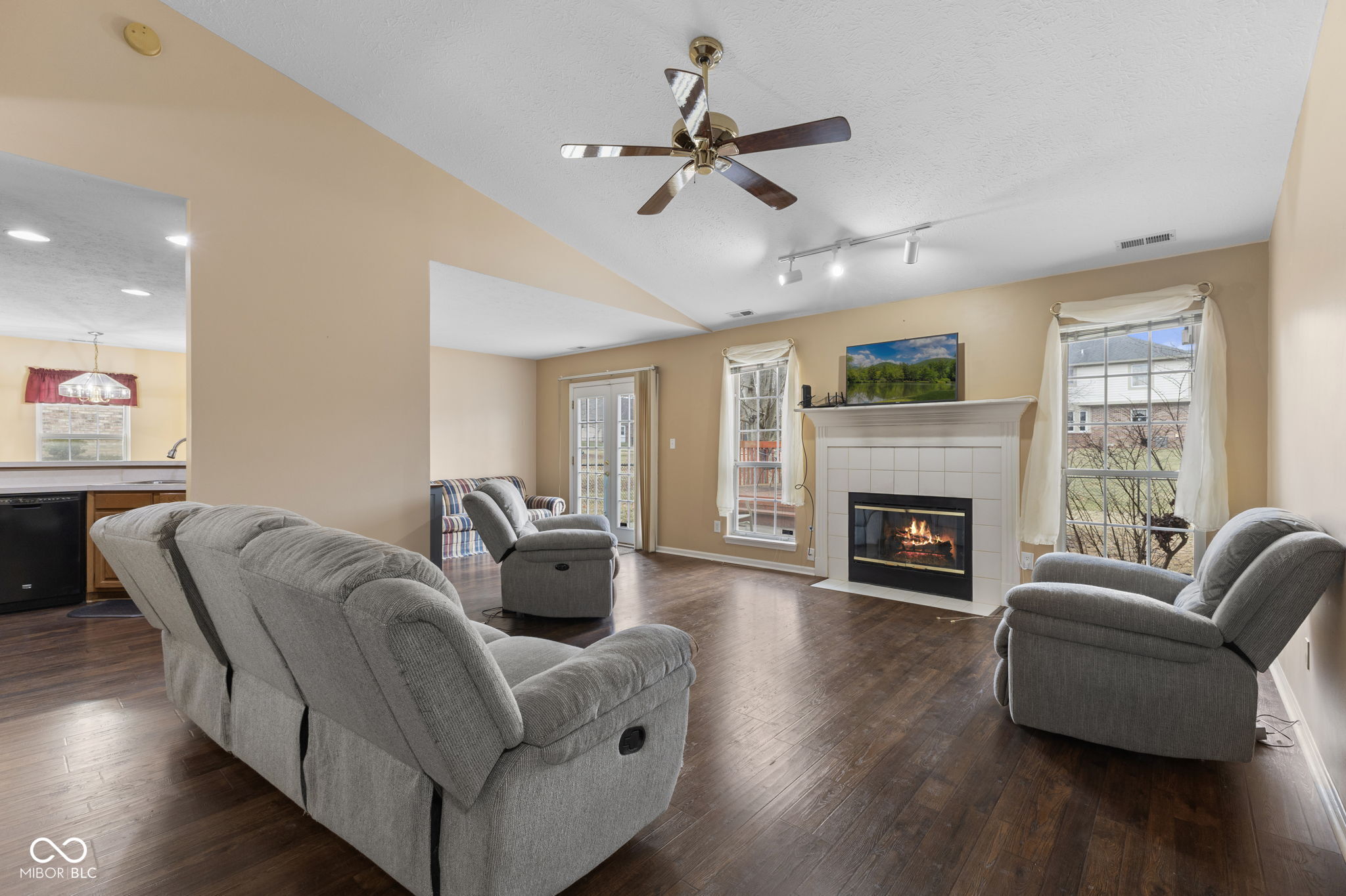 910 North Buck Creek Road Greenfield, IN 46140 - Photo 4 of 29