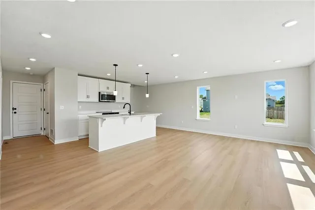 $310,000 | 1301 South 4th Street East, Louisburg, KS 66053