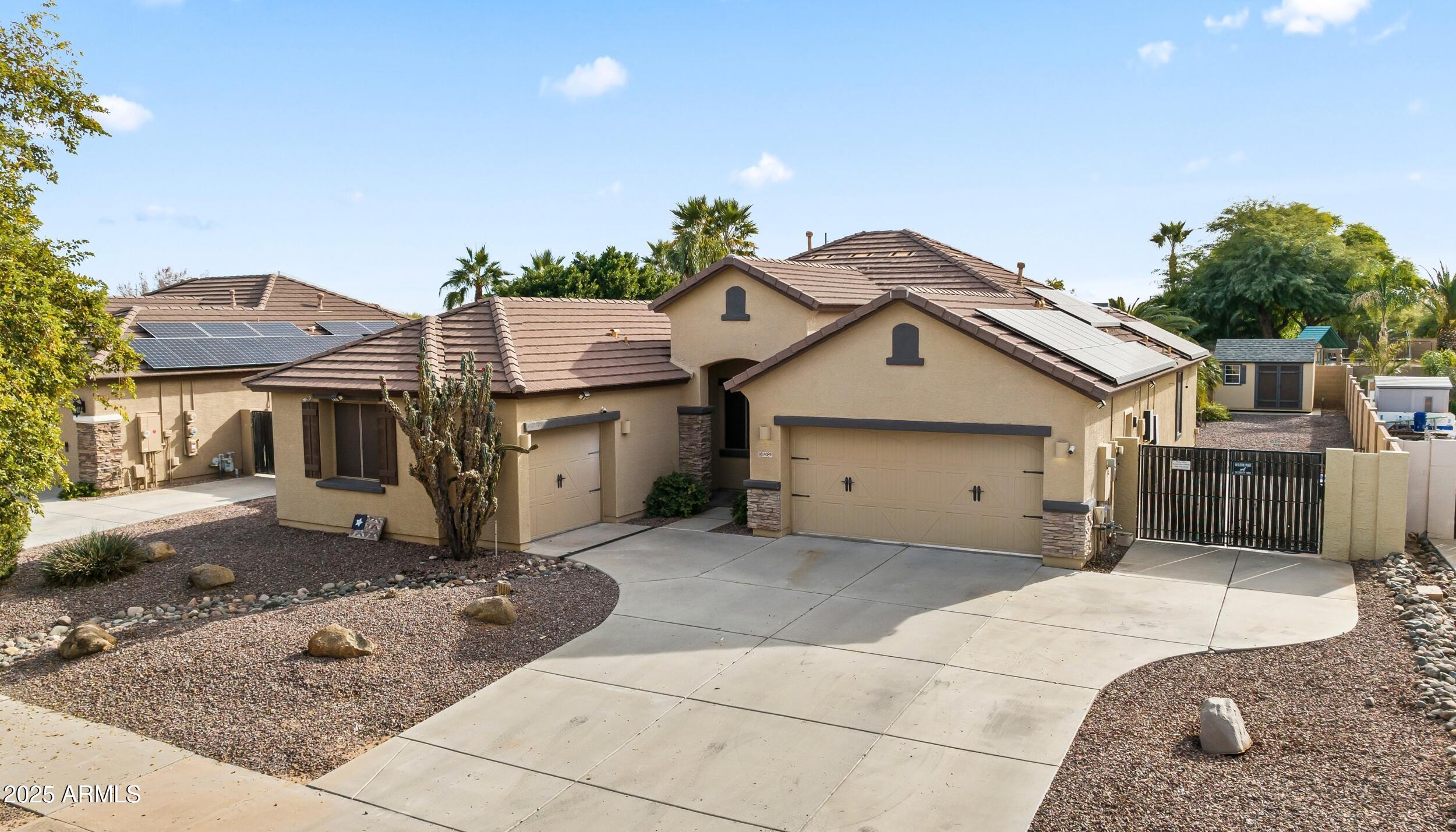 14089 West Charter Oak Road Surprise, AZ 85379 - Photo 5 of 34 46_46