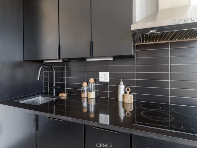 a close view of sink