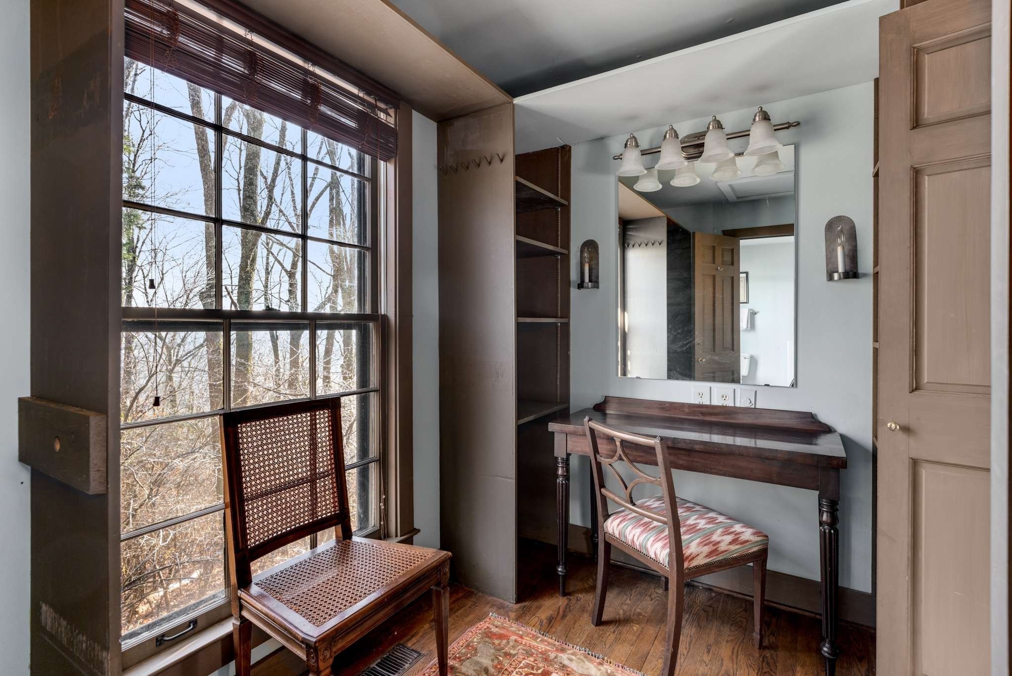 360 Vaughn Road Nashville, TN 37221 - Photo 10 of 34 a view of a hallway with furniture and front door