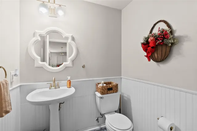 $2,400 | 615 Ashlen Drive, Houston, TX 77073