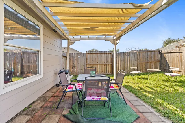 $2,400 | 615 Ashlen Drive, Houston, TX 77073