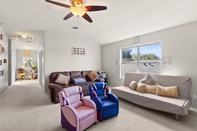 $2,400 | 615 Ashlen Drive, Houston, TX 77073