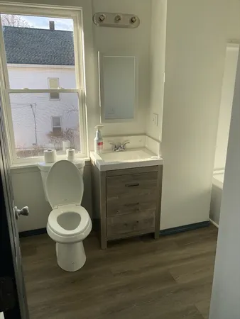 $1,675 | 24 Church Street, Unit 2, Taunton, MA 02780