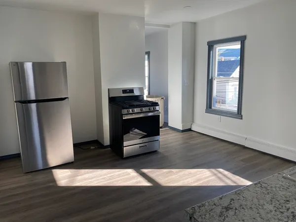 $1,675 | 24 Church Street, Unit 2, Taunton, MA 02780