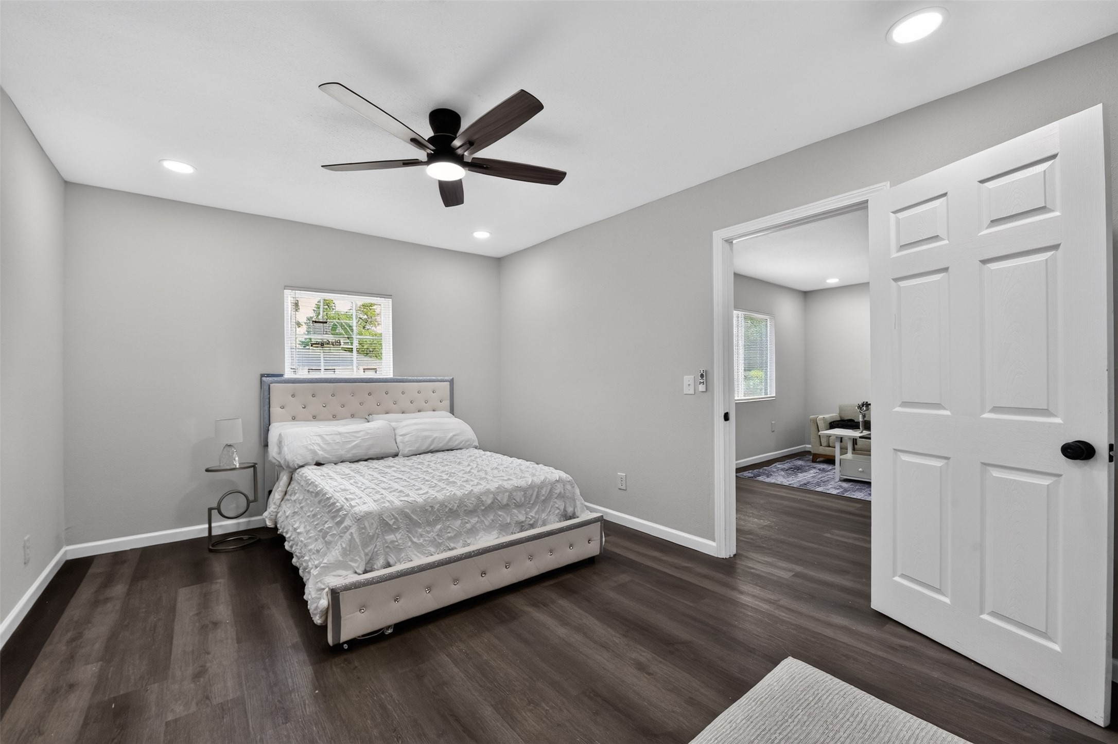 3438 Bacon Street Houston, TX 77021 - Photo 12 of 32 Primary Bedroom