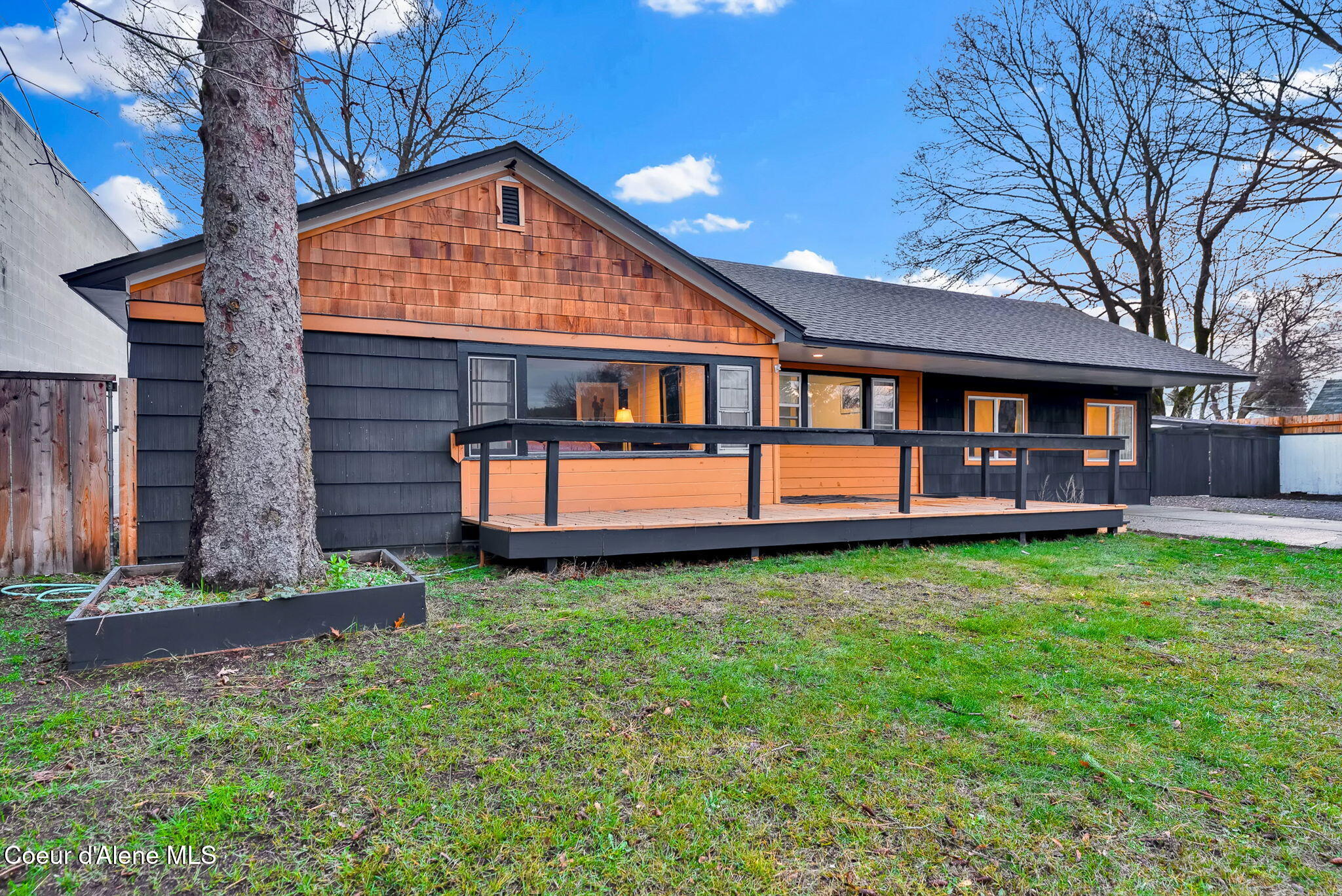 1215 North 1st Street Coeur D'Alene, ID 83814 - Photo 4 of 54 4-web-or-mls-SkyLight - Stacy-33