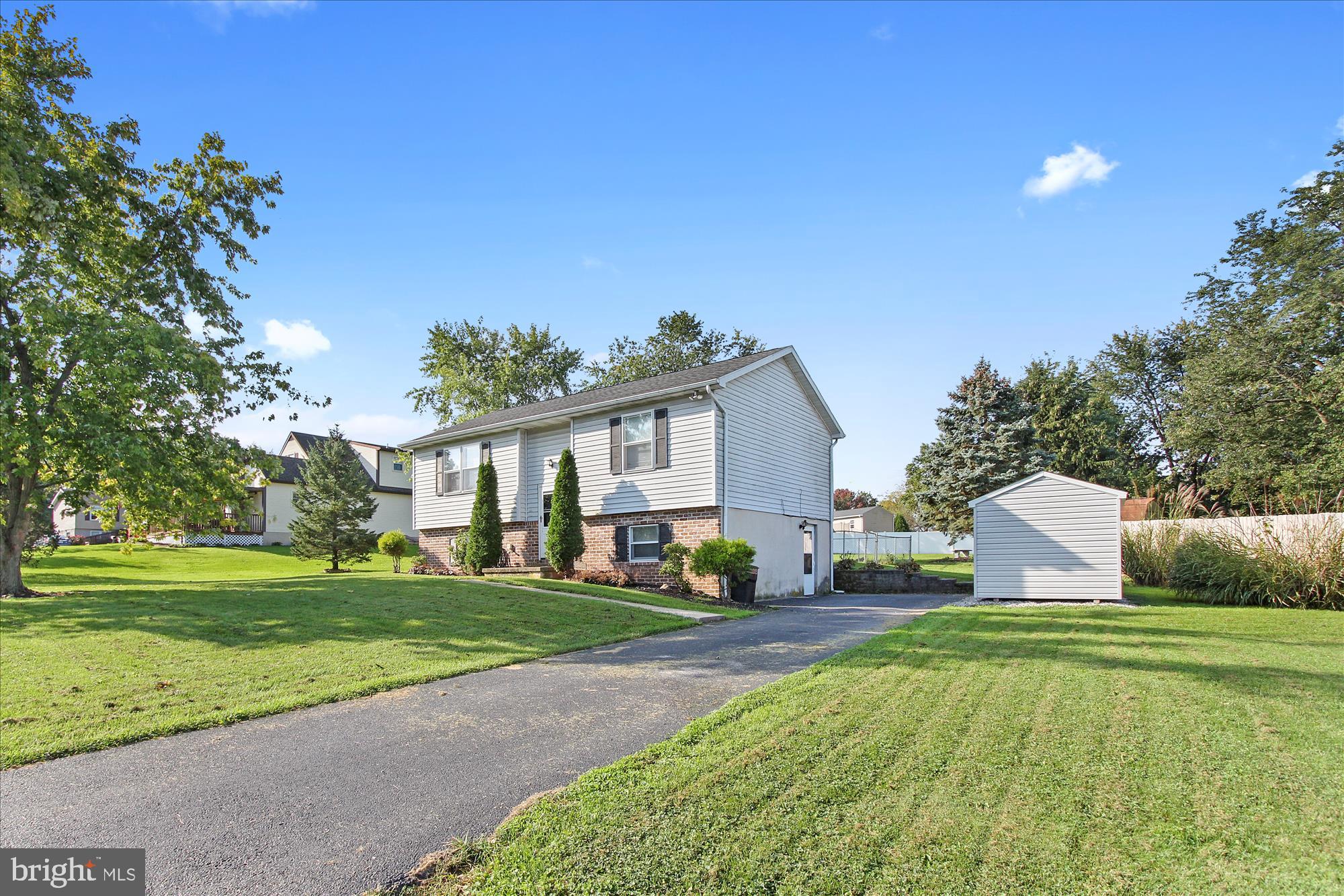 3445 Fox Ridge Court Dover, PA 17315 - Photo 2 of 24 Gallery Image 2