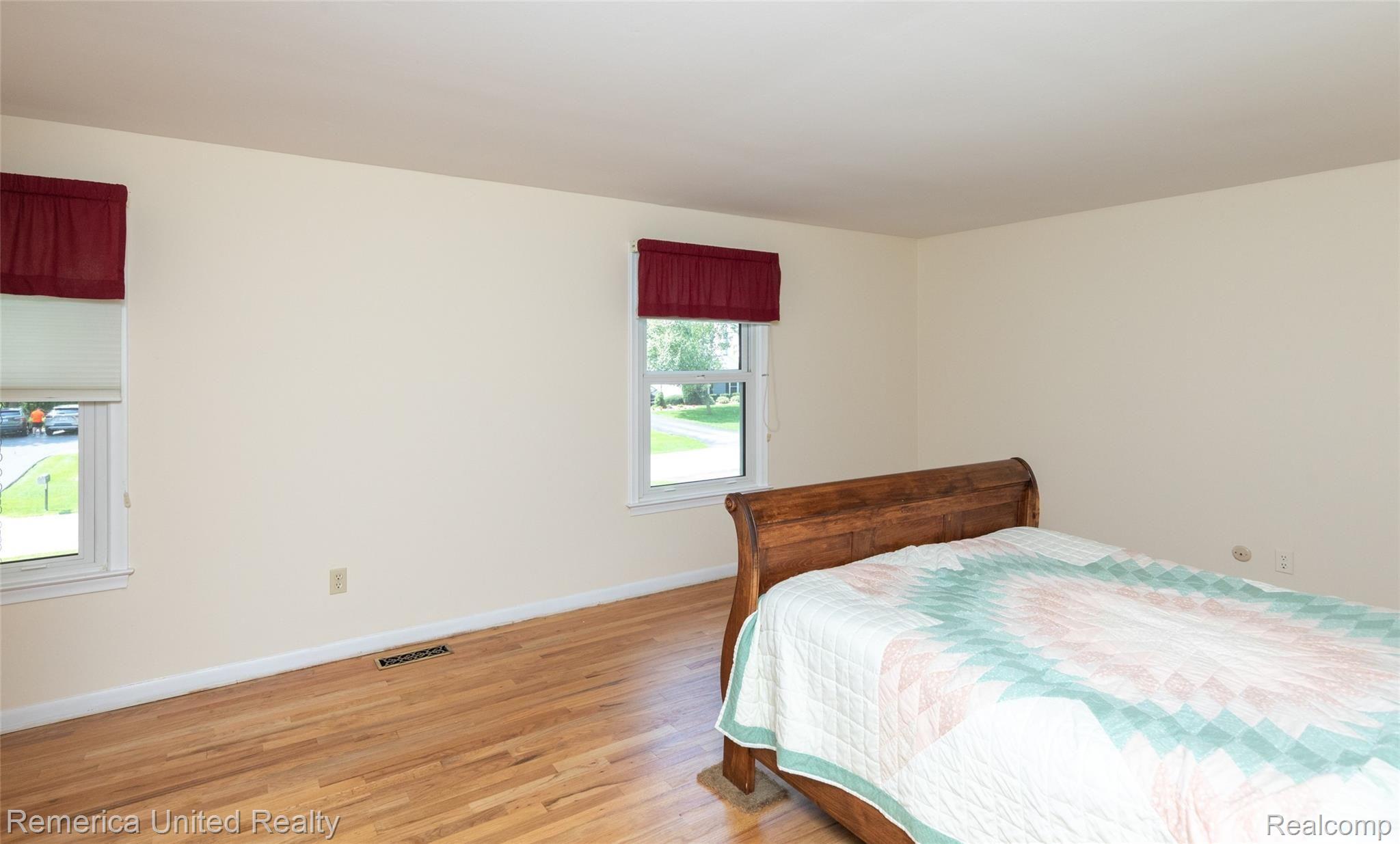 855 Foxhall Road Bloomfield Hills, MI 48304 - Photo 37 of 48 780A5948.JPG