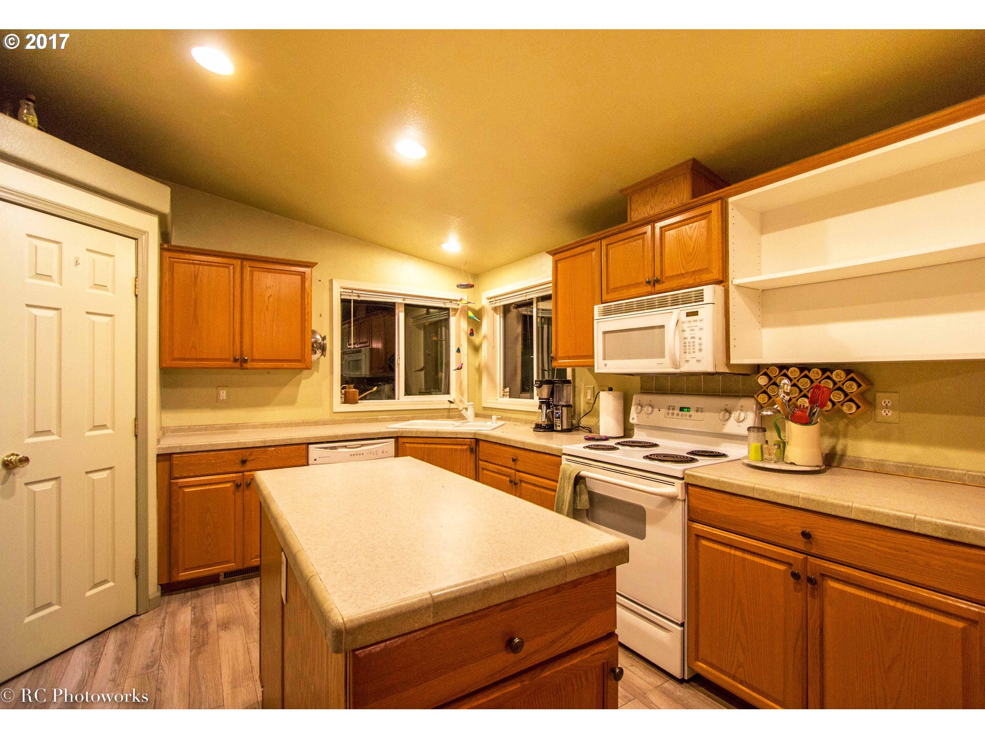 142 Dillingham Loop Carson, WA 98610 - Photo 5 of 14 Gallery Image 5