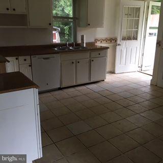 18020 Tilghmanton Road Fairplay, MD 21733 - Photo 13 of 21 Kitchen