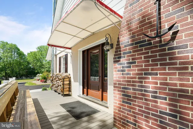 a view of a brick building with many windows