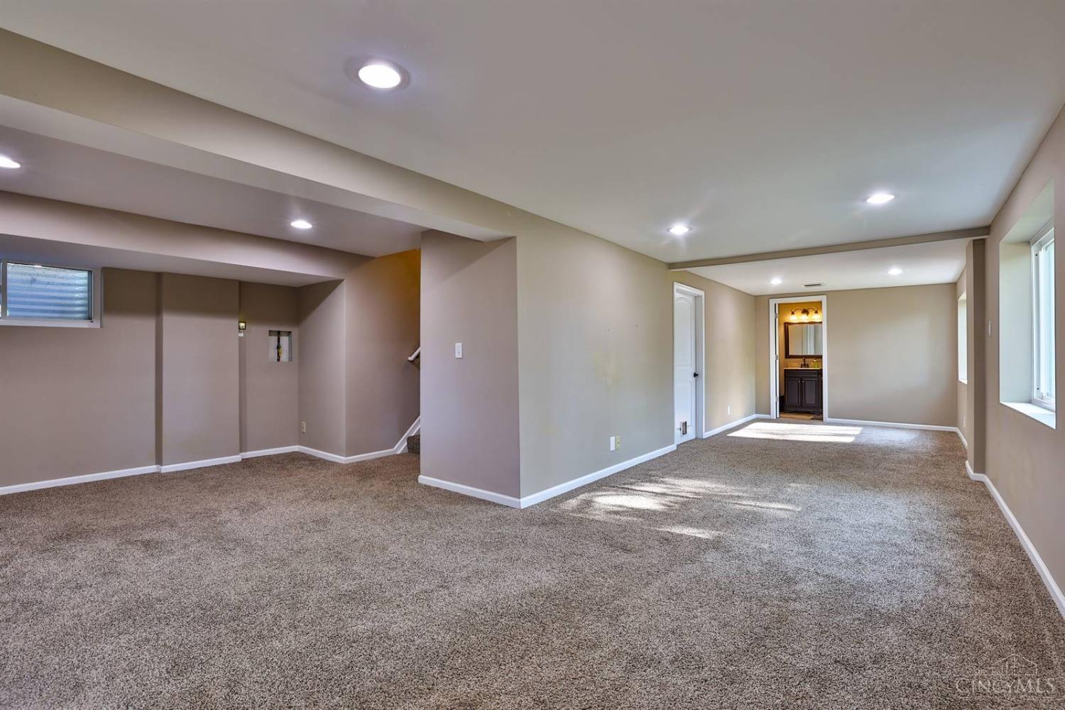 8816 Wuest Road Cincinnati, OH 45251 - Photo 28 of 45 Gallery Image 28