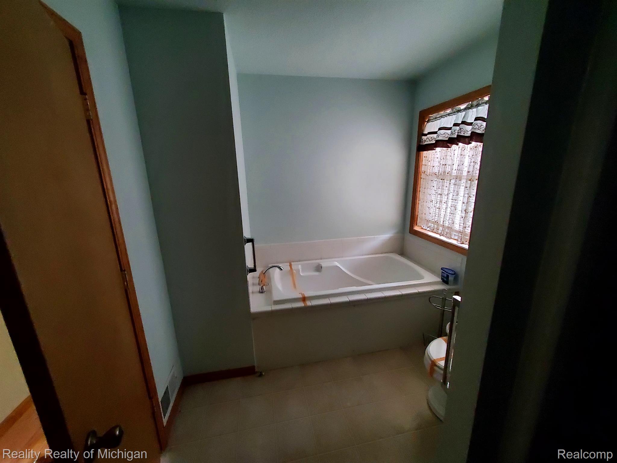 5232 North 11 Mile Road Pinconning, MI 48650 - Photo 20 of 45 Gallery Image 20