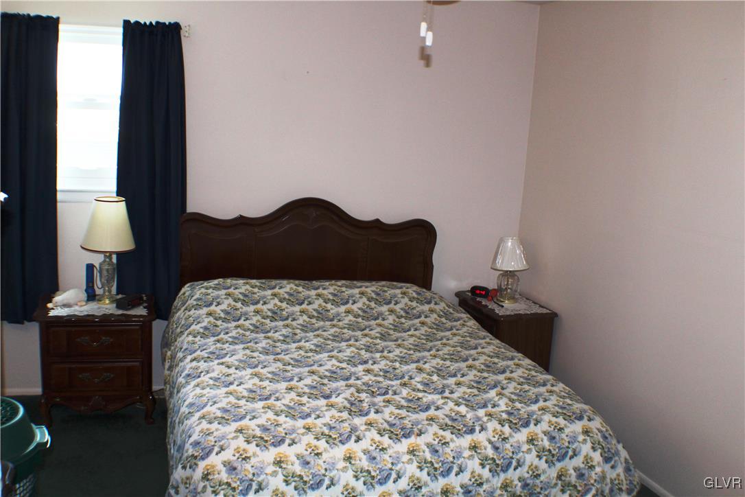 3940 Rutland Road Bethlehem, PA 18020 - Photo 12 of 27 This ranch is listed as 1000 sq/ft. This is the l