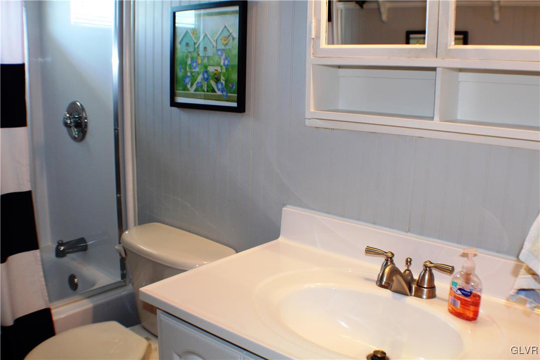 3940 Rutland Road Bethlehem, PA 18020 - Photo 7 of 27 These original owners have taken care of the home