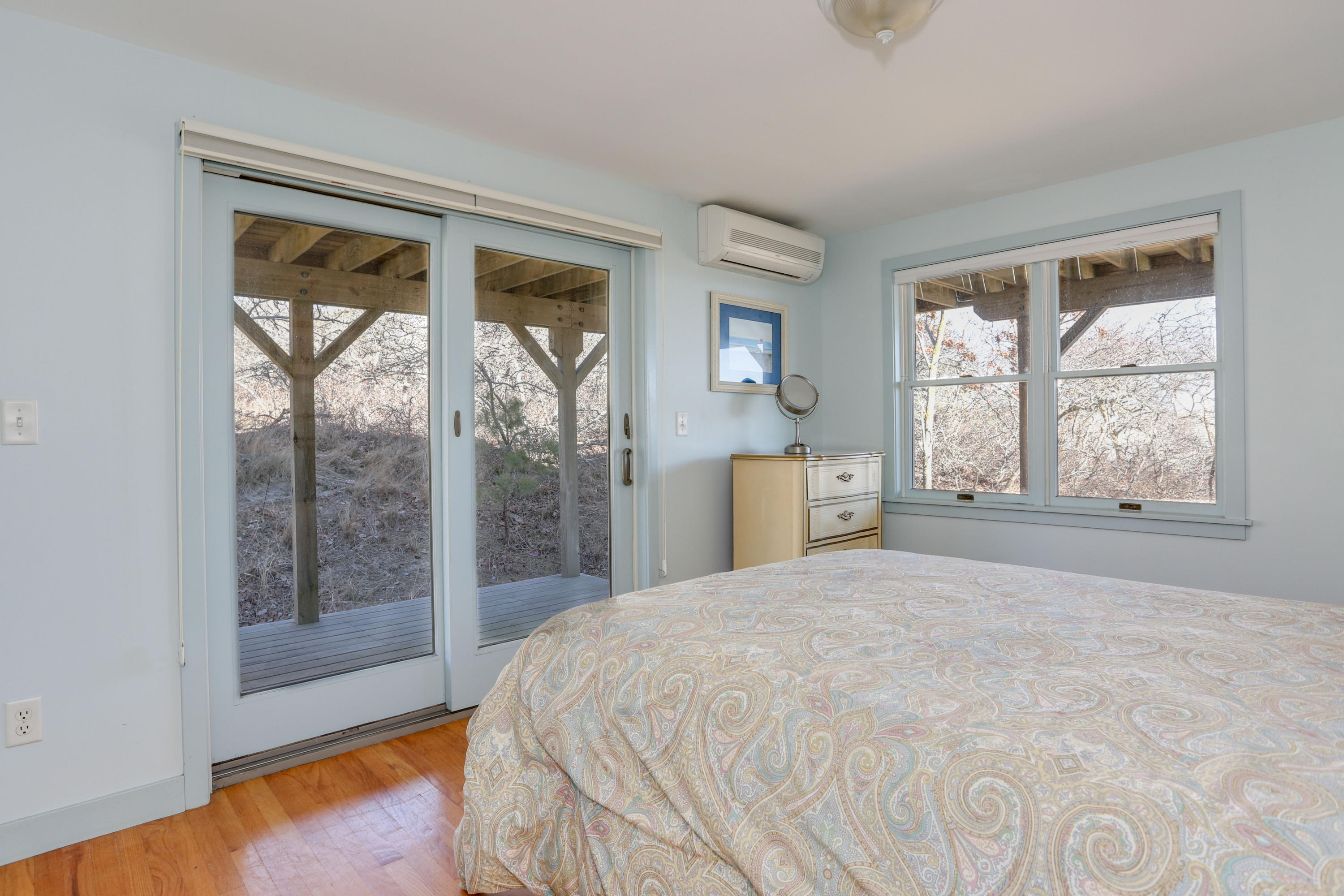 1105 Cahoon Hollow Road Wellfleet, MA 02667 - Photo 24 of 30 1105CahLR-16