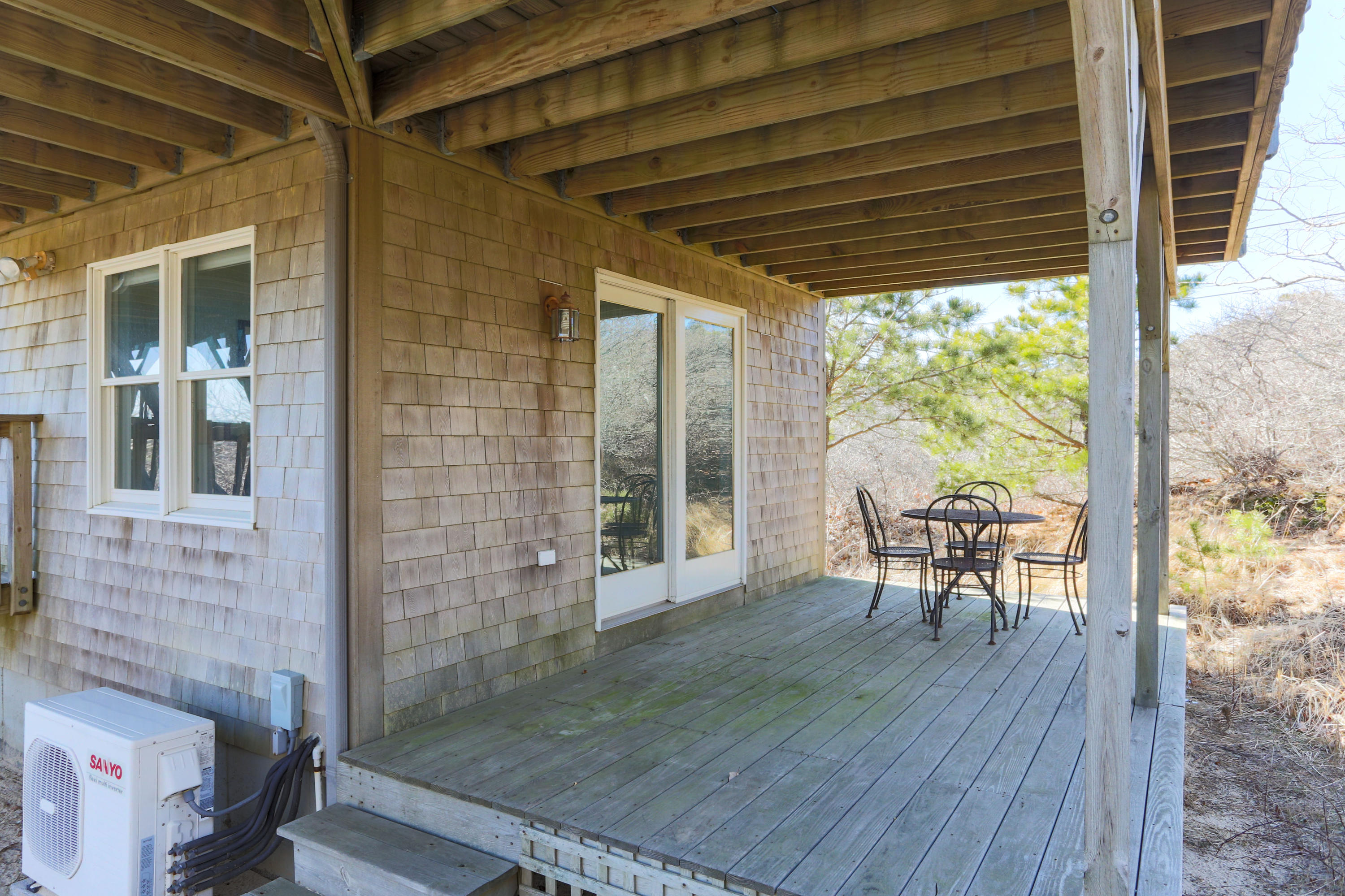 1105 Cahoon Hollow Road Wellfleet, MA 02667 - Photo 25 of 30 1105CahLR-28