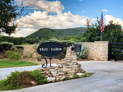 $525,000 | 5824 Highway 83, Leakey, TX 78873