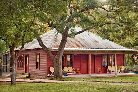 $525,000 | 5824 Highway 83, Leakey, TX 78873