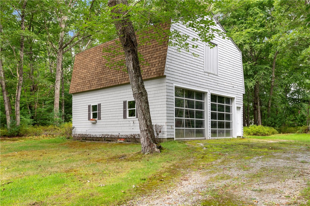 94 Wilbur Road Lincoln, RI 02865 - Photo 33 of 41