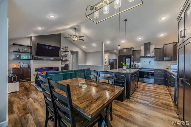 $389,900 | 114 Alice Drive, Waynesville, MO 65583