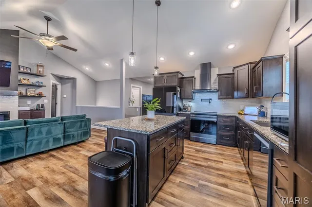 $389,900 | 114 Alice Drive, Waynesville, MO 65583