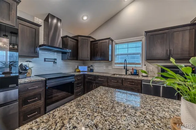 $389,900 | 114 Alice Drive, Waynesville, MO 65583