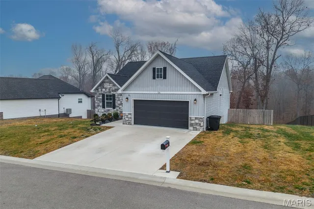 $389,900 | 114 Alice Drive, Waynesville, MO 65583