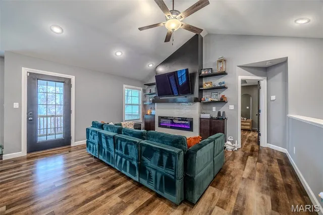 $389,900 | 114 Alice Drive, Waynesville, MO 65583