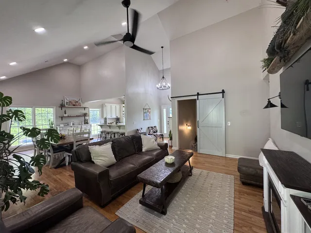 $686,000 | 3310 Dog Branch Road, Prospect, TN 38477