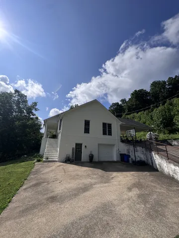 $686,000 | 3310 Dog Branch Road, Prospect, TN 38477