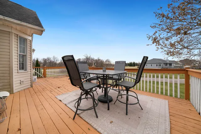 a view of a house with a big yard