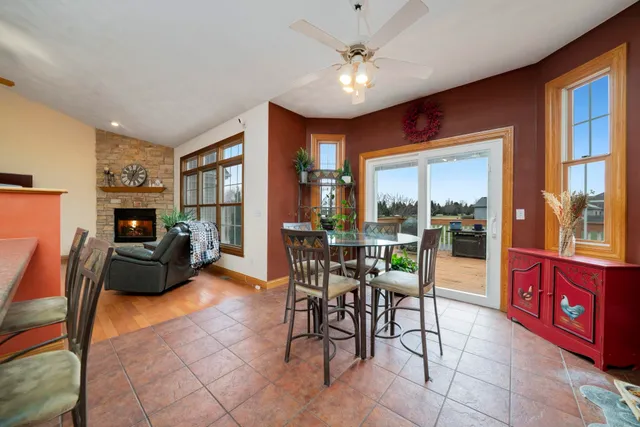 a view of a livingroom with furniture window and outside view