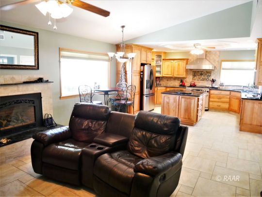 916 Jessica Street Ridgecrest, CA 93555 - Photo 9 of 35