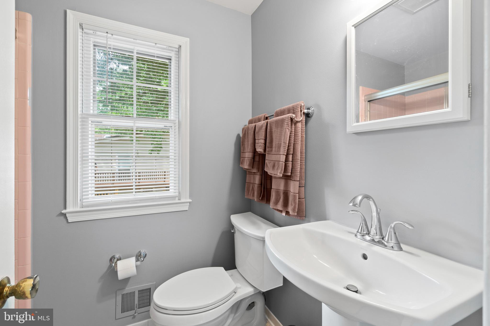 6726 Bellamy Avenue Springfield, VA 22152 - Photo 28 of 38 Gallery Image 28