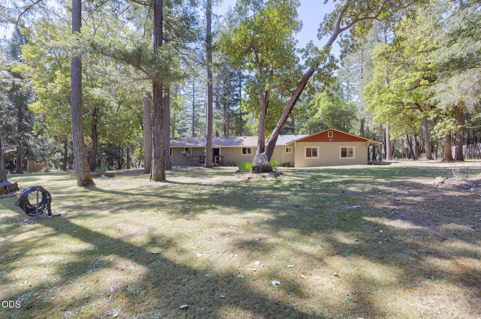 1740 Queens Branch Road Rogue River, OR 97537 - Photo 27 of 63
