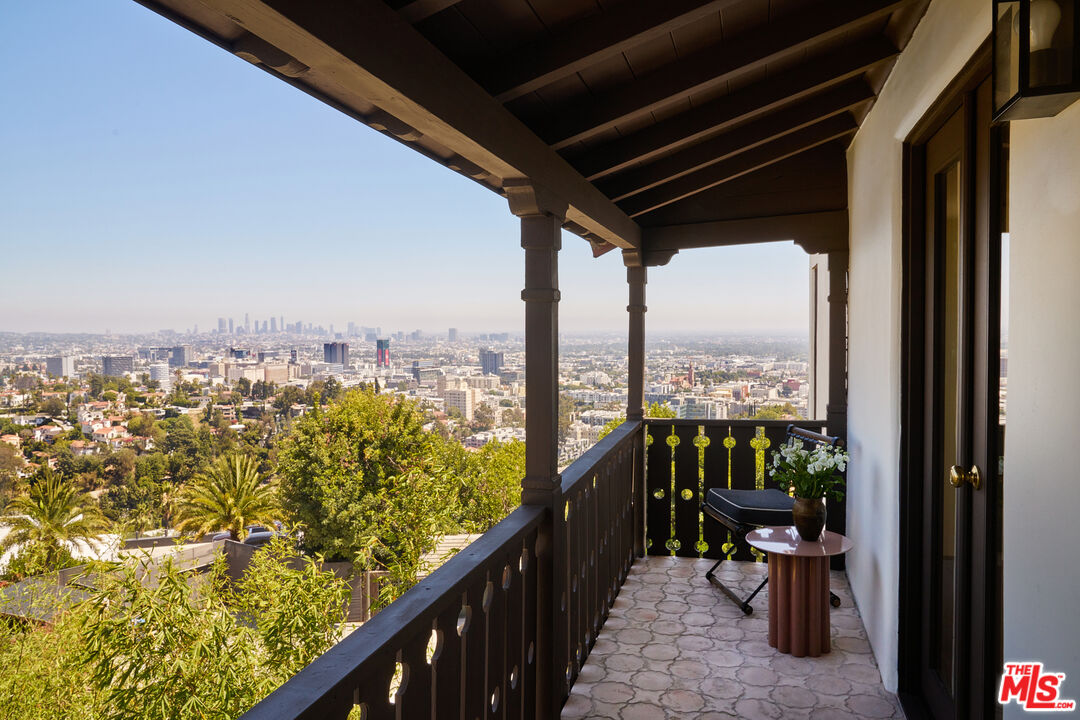 6911 Los Tilos Road Los Angeles, CA 90068 - Photo 17 of 44