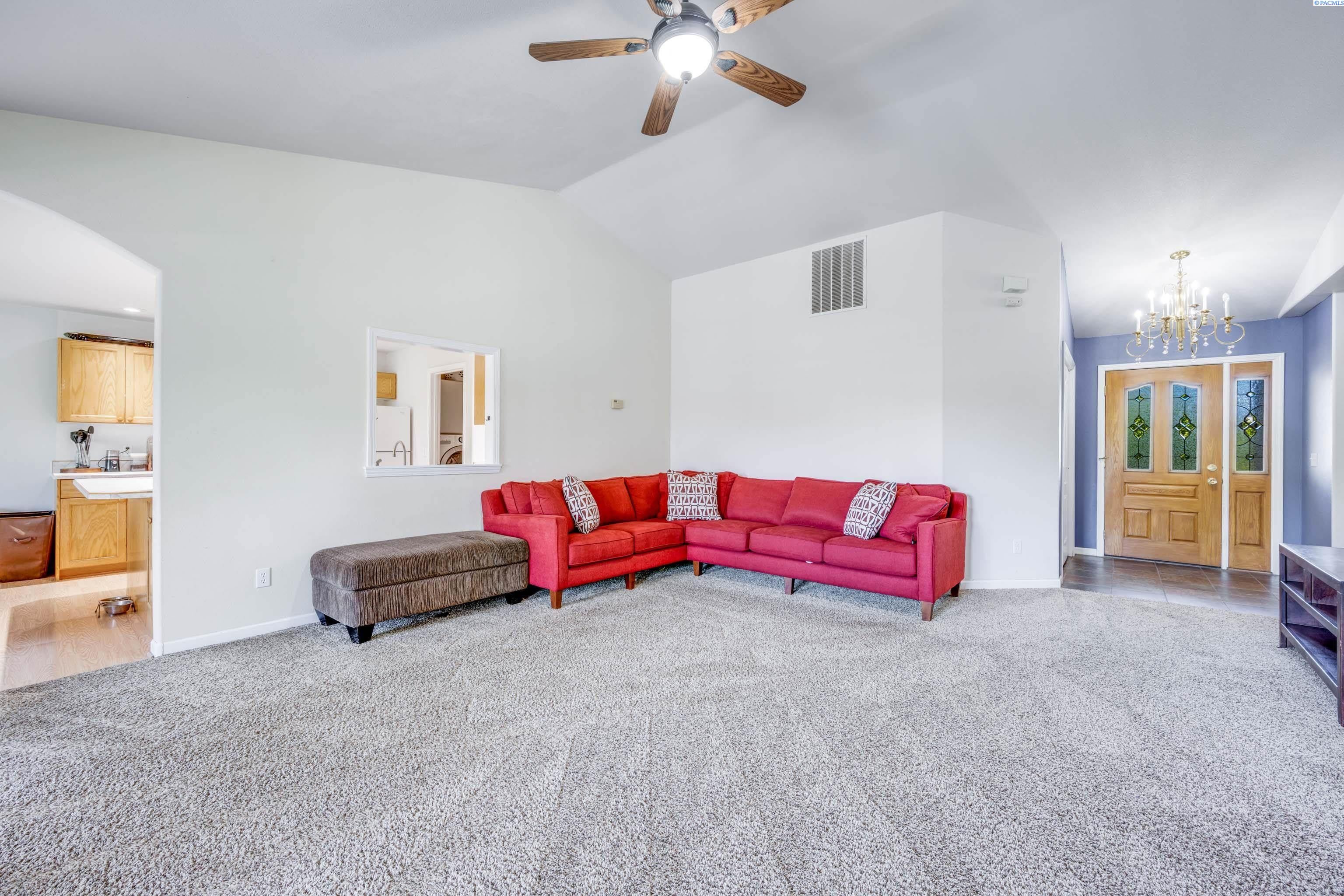 2372 Northwest Ridgeline Drive Pullman, WA 99163 - Photo 5 of 34 Gallery Image 5