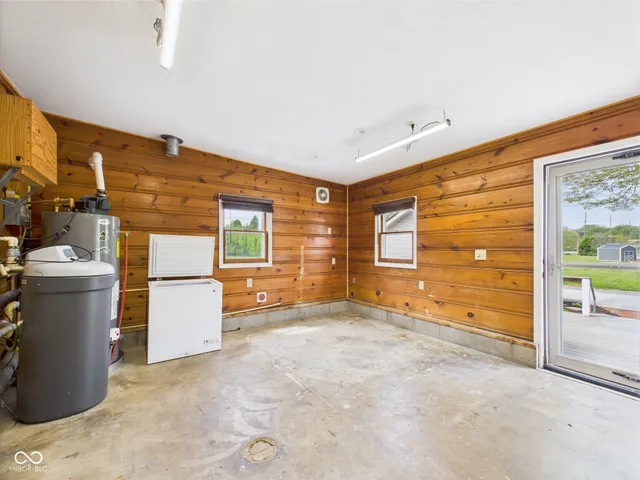 $310,000 | 238 South Jefferson Street, Pendleton, IN 46064