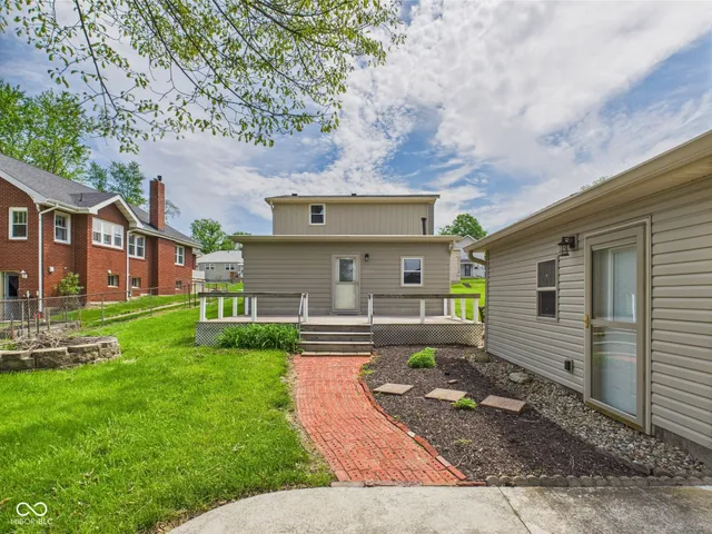 $310,000 | 238 South Jefferson Street, Pendleton, IN 46064