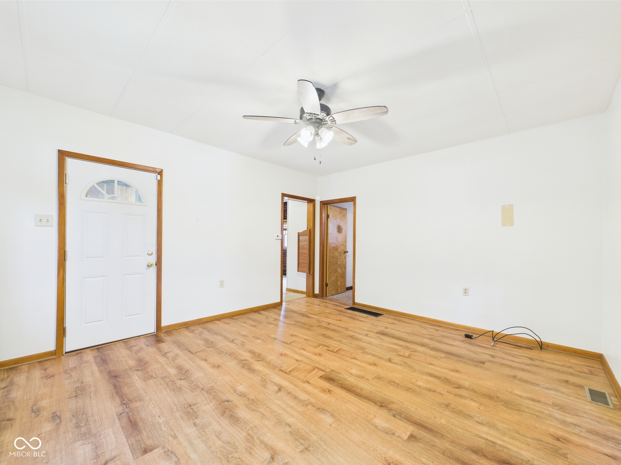 238 South Jefferson Street Pendleton, IN 46064 - Photo 8 of 31