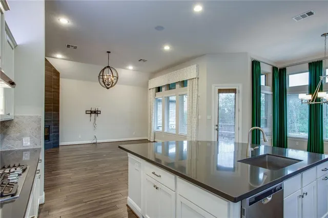 $2,550 | 820 Anahuac Drive, Leander, TX 78641